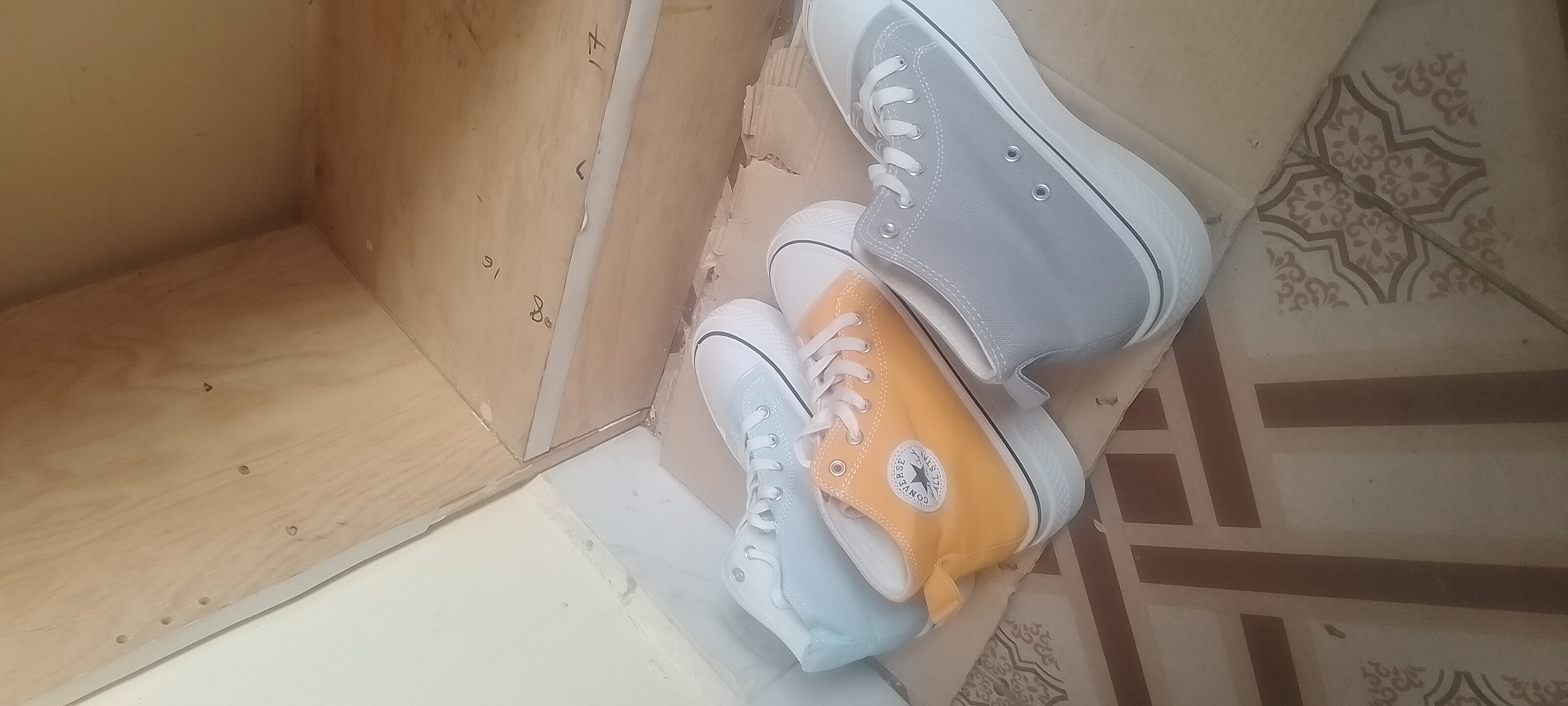 Converse