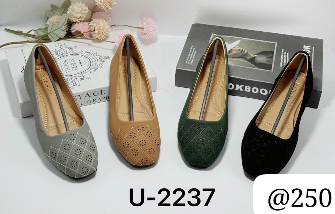 Doll shoes