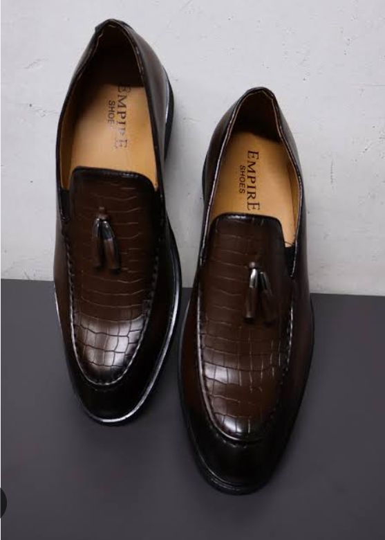 Empire mens official shoe