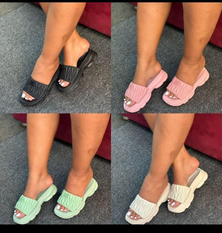 Ladies fashion sandals