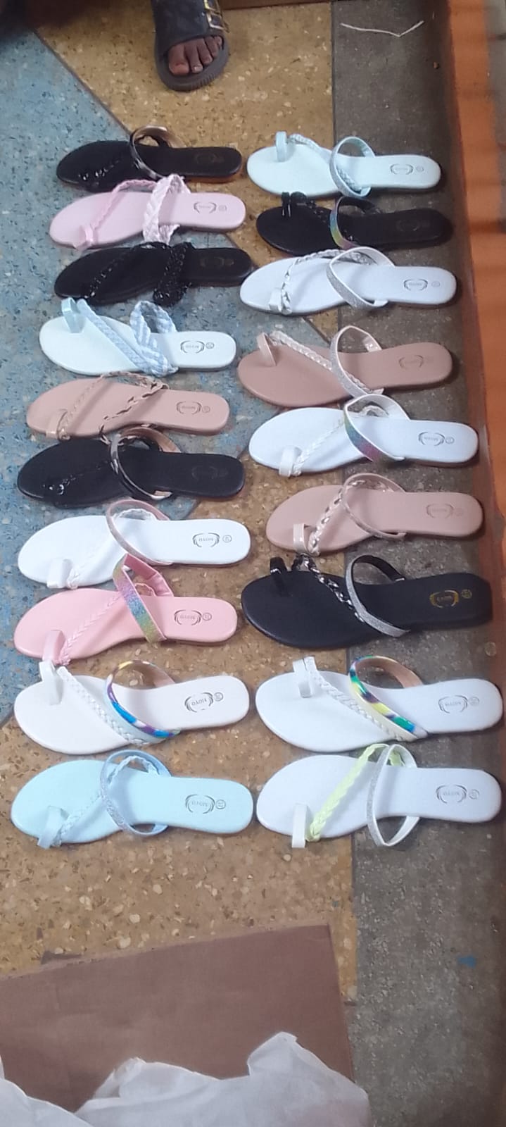 Moyo mixed sandals