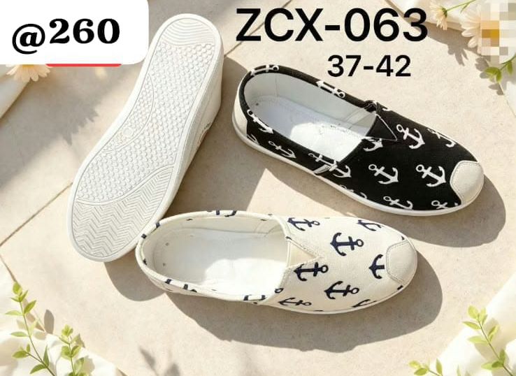 Ladies rubber shoes